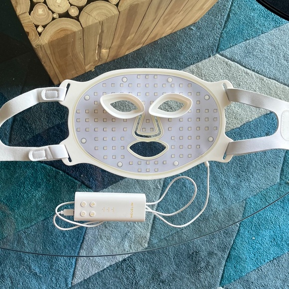 Megelin LED Face Mask + LED Belt for Neck & Shoulder - Picture 4 of 7